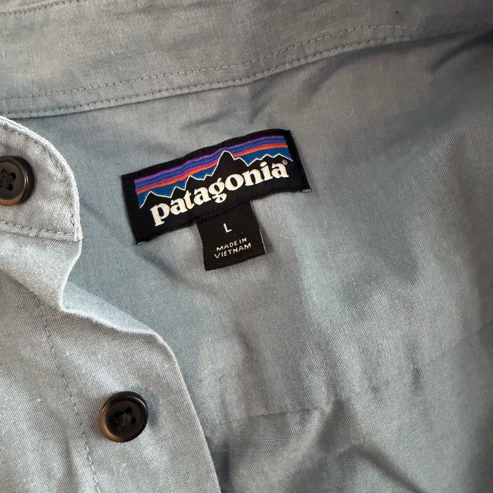 Patagonia Men's Light Blue Button Up